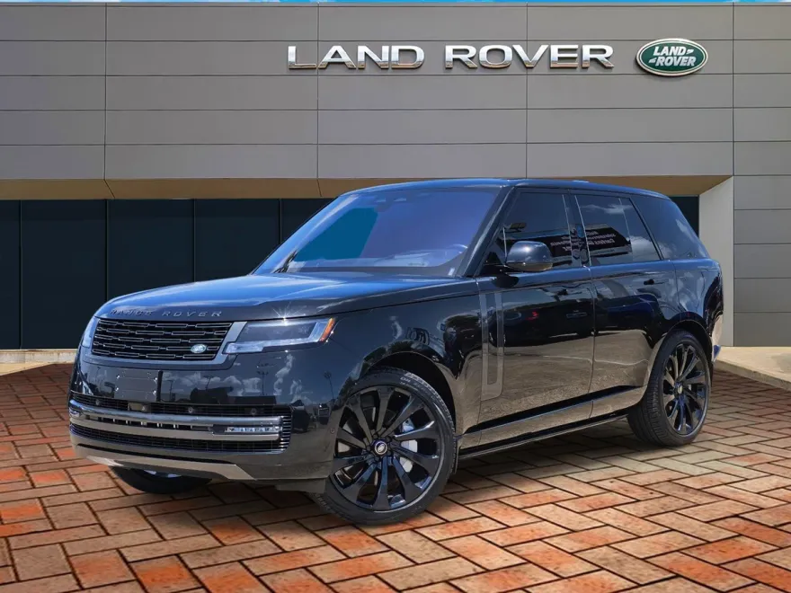 2023 Land Rover Range Rover SE photo 1