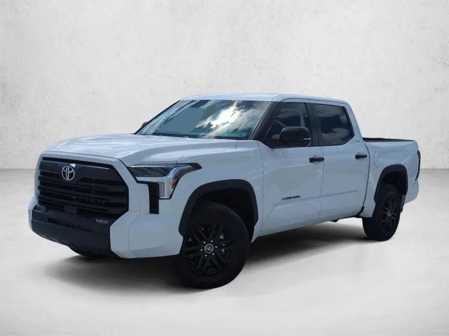 2024 Toyota Tundra SR5 CrewMax photo 1