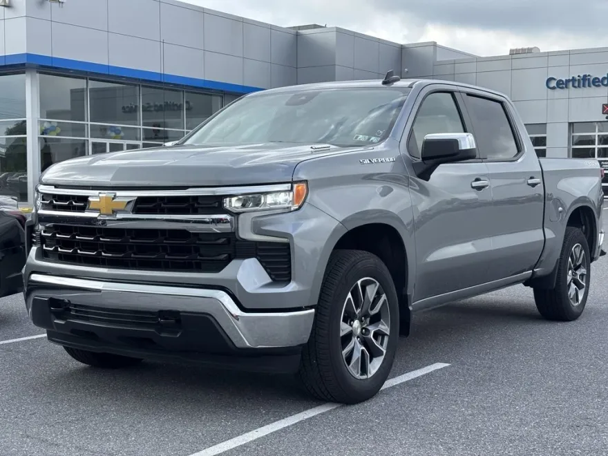 2024 Chevrolet Silverado 1500 LT photo 1