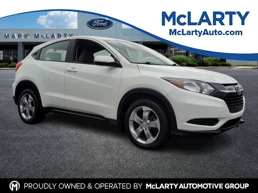 2017 Honda HR-V LX photo 1