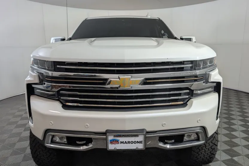 2019 Chevrolet Silverado 1500 High Country photo 1