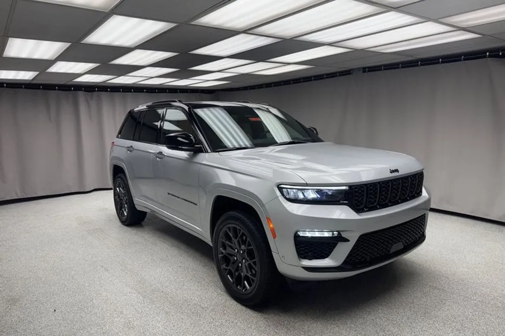 2025 Jeep Grand Cherokee Summit Reserve photo 1