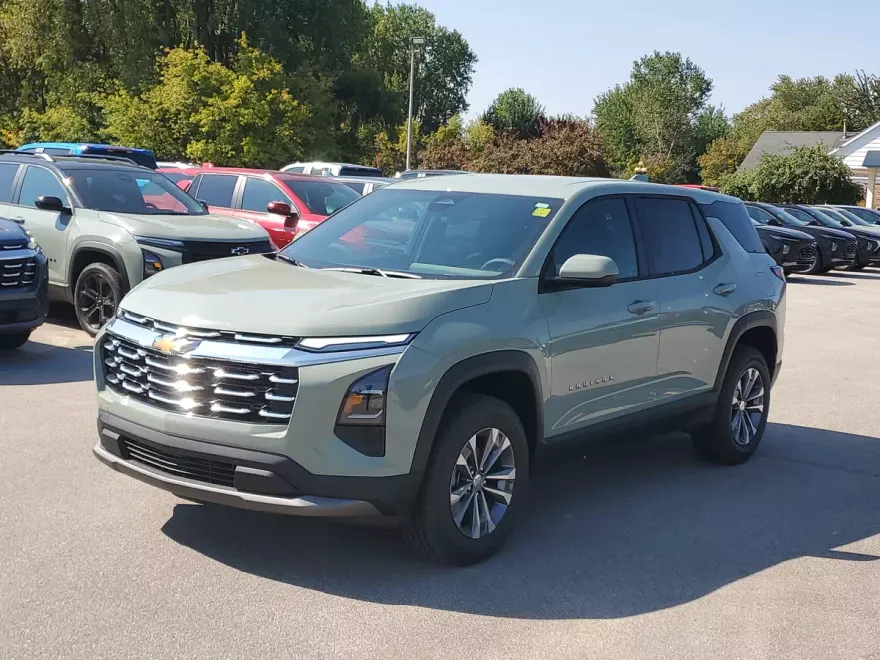 2026 Chevrolet Equinox LT photo 1