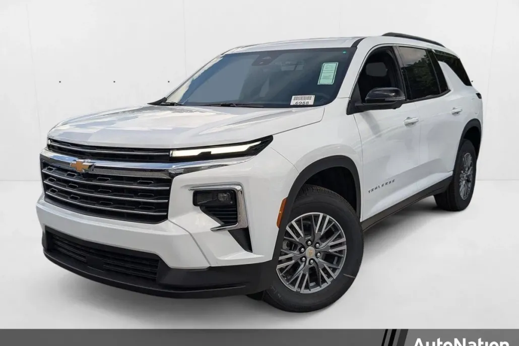 2025 Chevrolet Traverse photo 1
