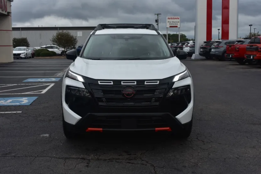 2026 Nissan Rogue SV photo 1