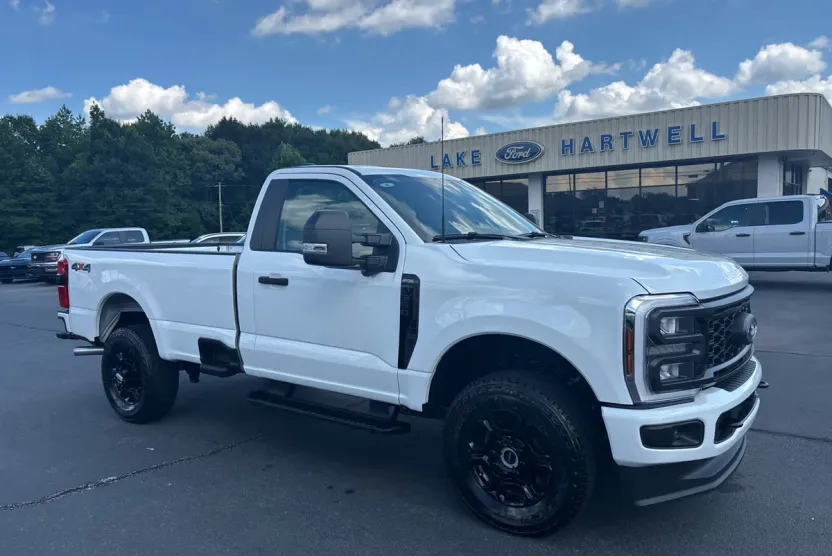 2025 Ford F-350 XL photo 1