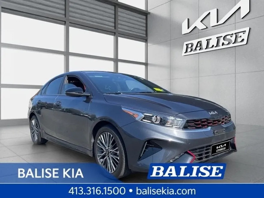2023 Kia Forte GT-Line photo 1