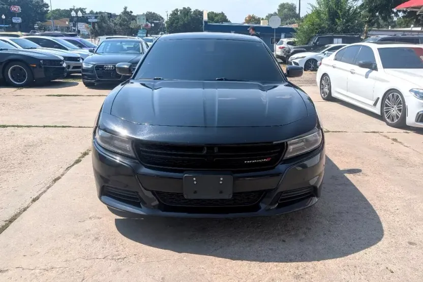 2020 Dodge Charger SXT photo 1