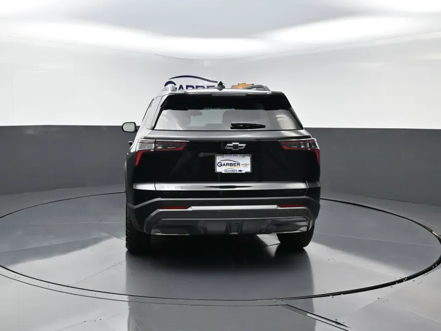 2026 Chevrolet Equinox ACTIV photo 1