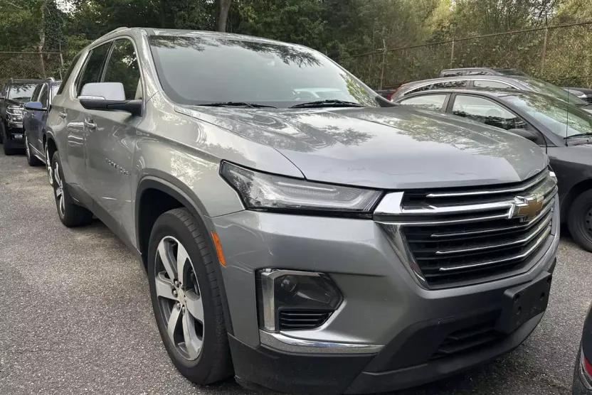 2023 Chevrolet Traverse Leather photo 1