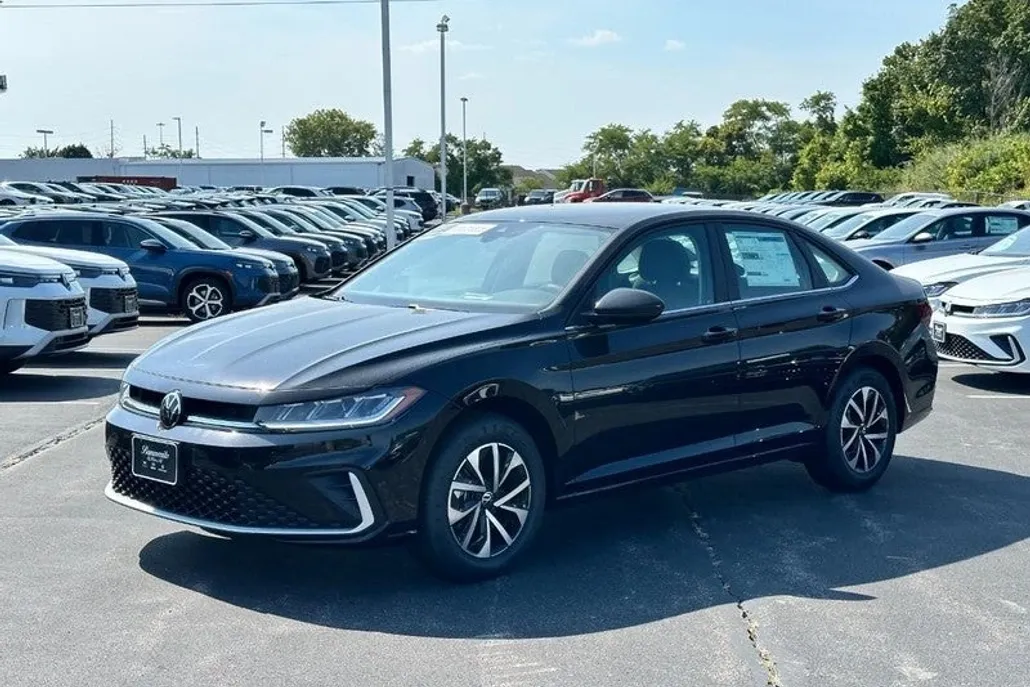 2025 Volkswagen Jetta S photo 1
