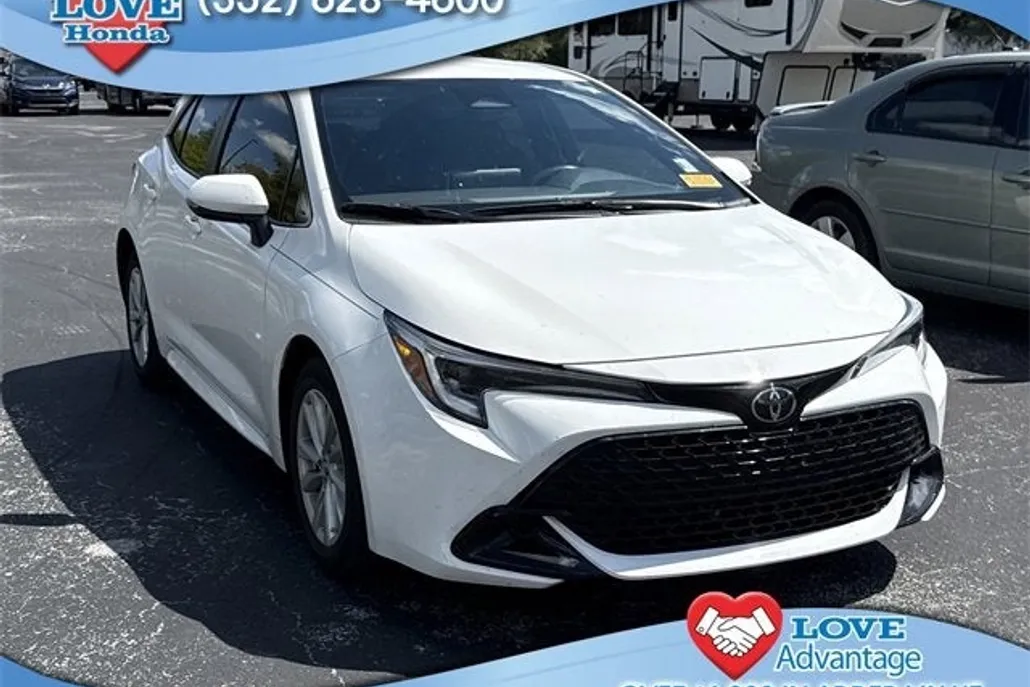 2025 Toyota Corolla SE photo 1