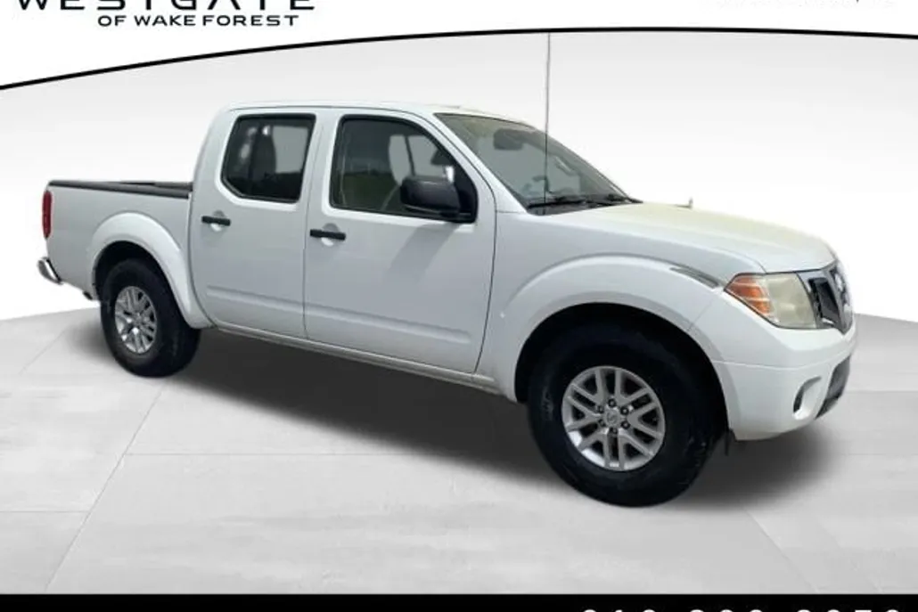 2016 Nissan Frontier SV photo 1