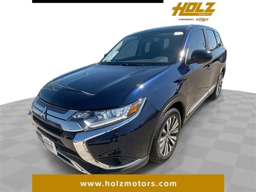 2020 Mitsubishi Outlander ES photo 1