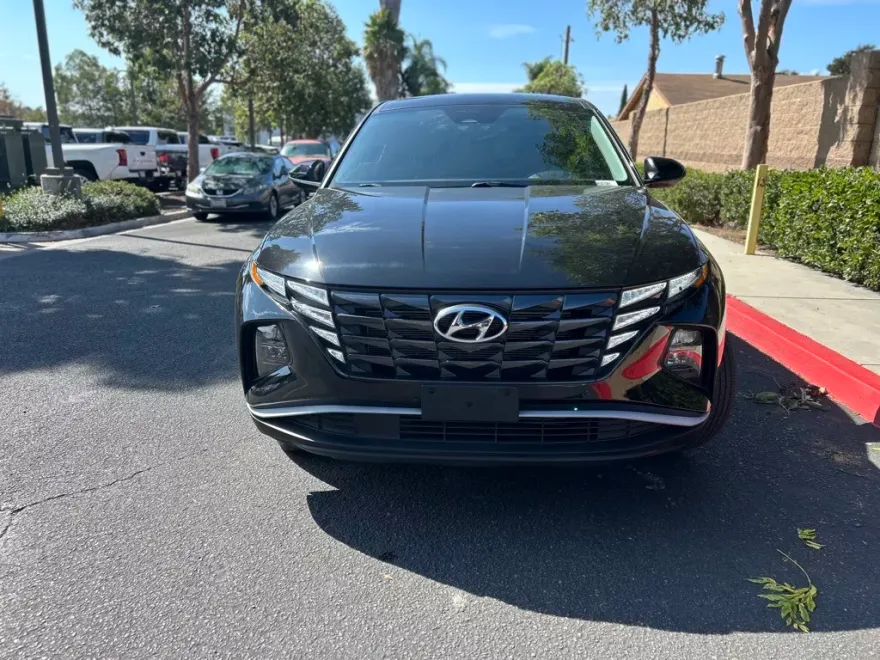 2023 Hyundai Tucson SE photo 1