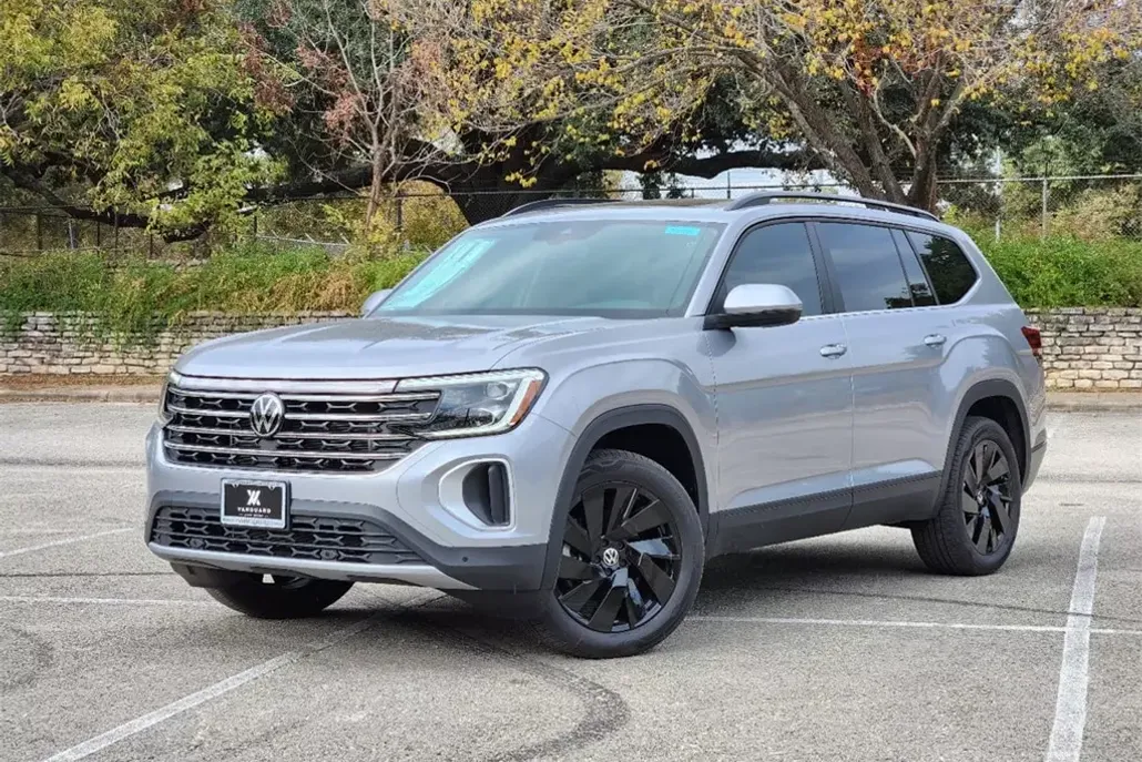 2025 Volkswagen Atlas SE Technology photo 1