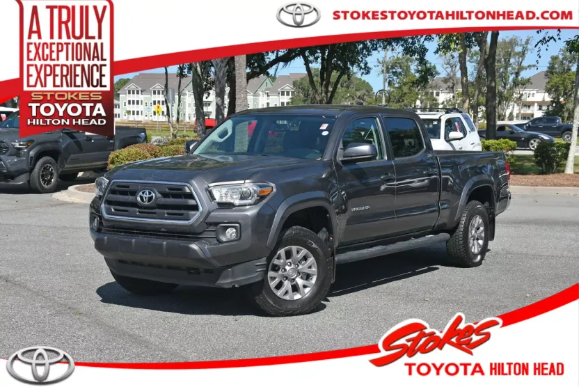 2017 Toyota Tacoma SR5 Double Cab V6 4x4 photo 1