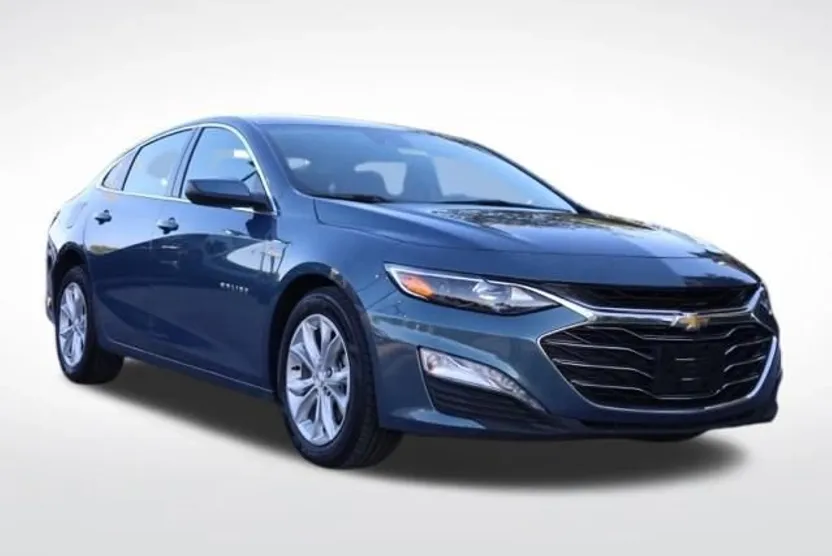 2024 Chevrolet Malibu 1LT photo 1