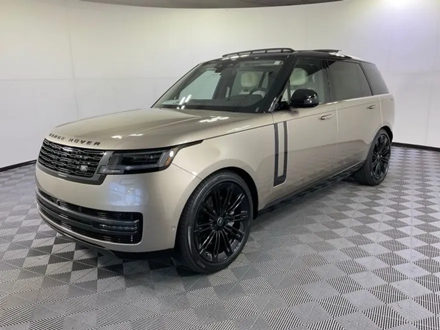 2025 Land Rover Range Rover SE photo 1