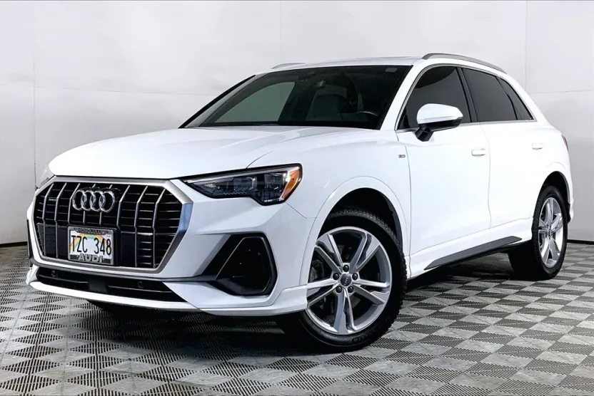 2020 Audi Q3 S line Premium photo 1