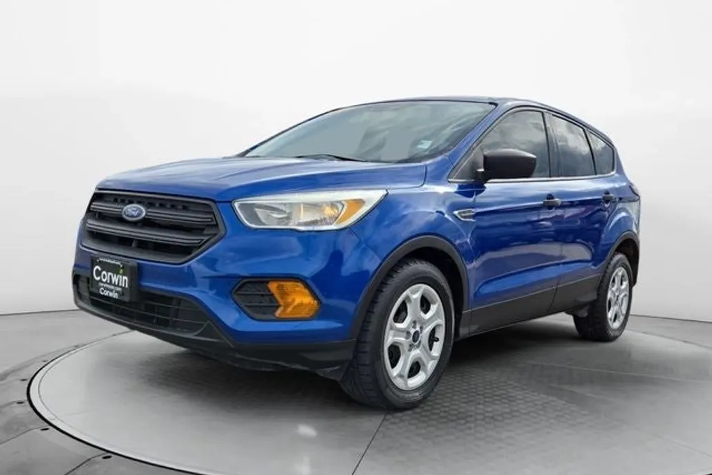 2017 Ford Escape S photo 1