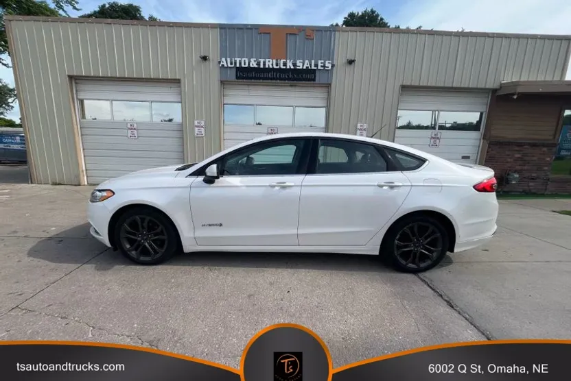2018 Ford Fusion SE Hybrid photo 1