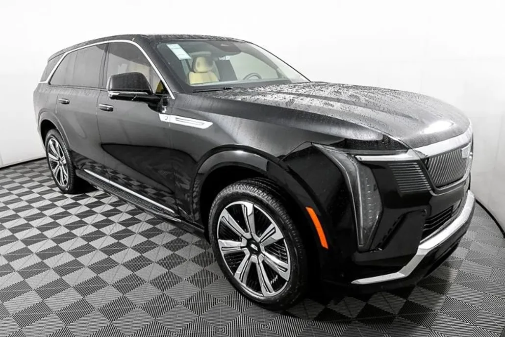2025 Cadillac Escalade IQ Luxury photo 1