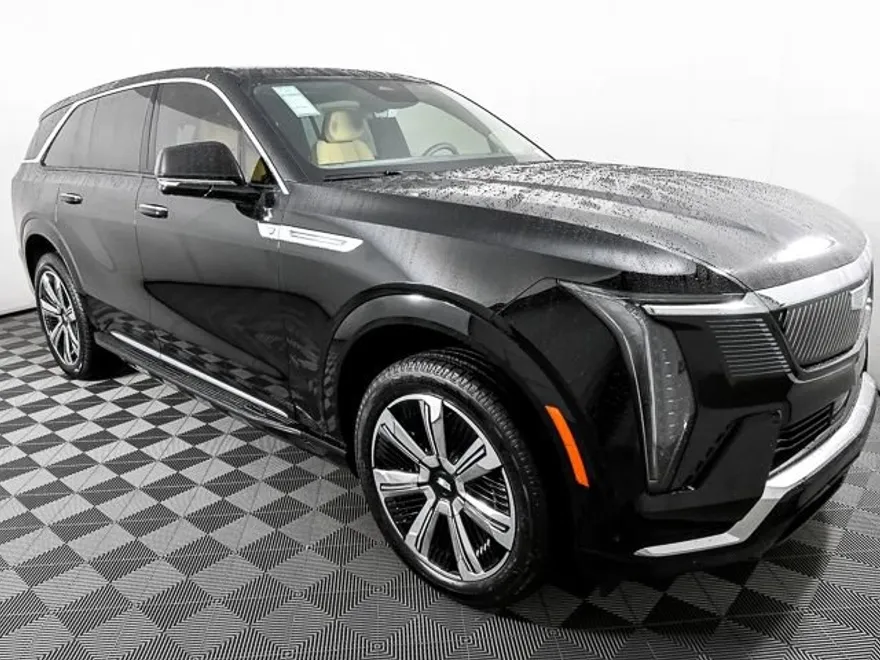 2025 Cadillac Escalade IQ Luxury photo 1