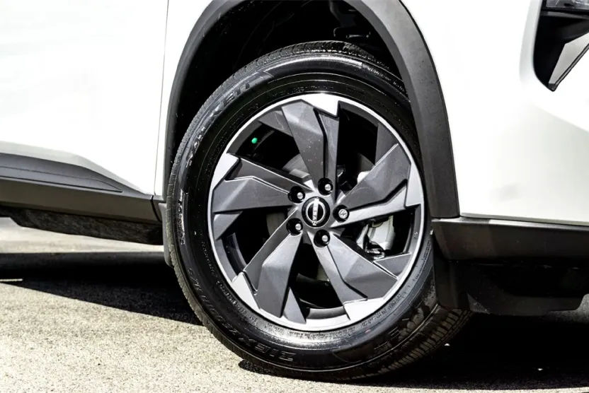 2026 Nissan Rogue SV photo 1
