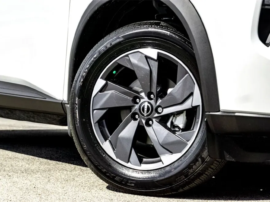 2026 Nissan Rogue SV photo 1