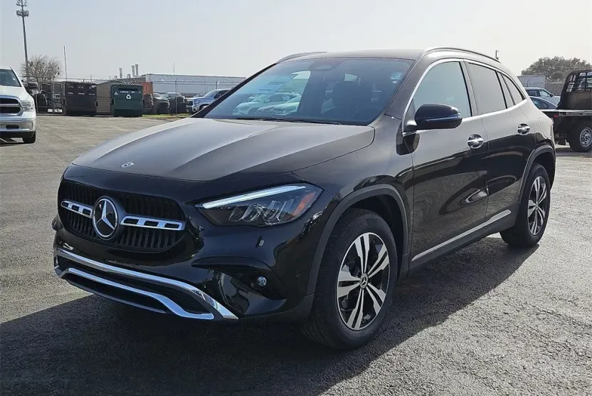2025 Mercedes Benz GLA 250 photo 1