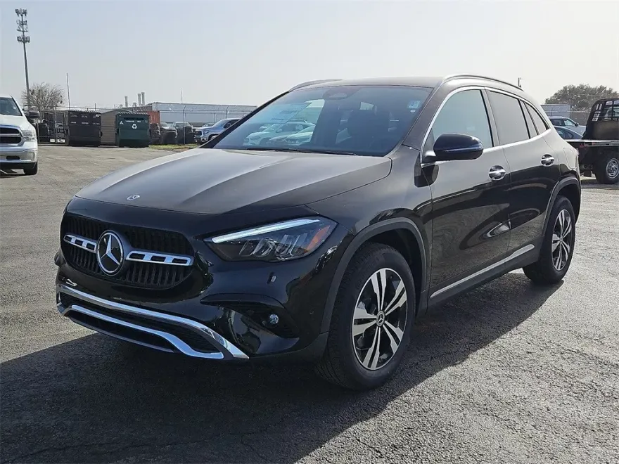 2025 Mercedes Benz GLA 250 photo 1
