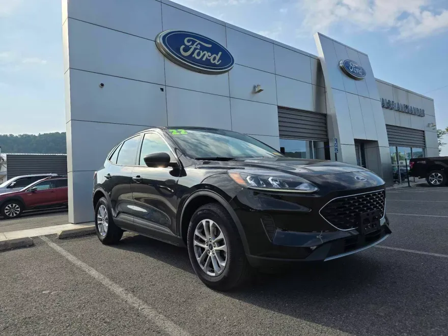 2022 Ford Escape SE photo 1