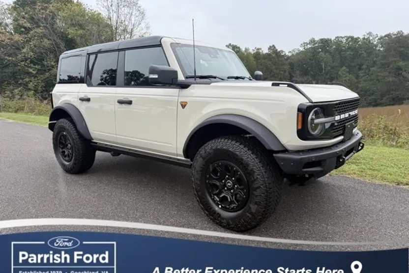 2025 Ford Bronco Badlands photo 1