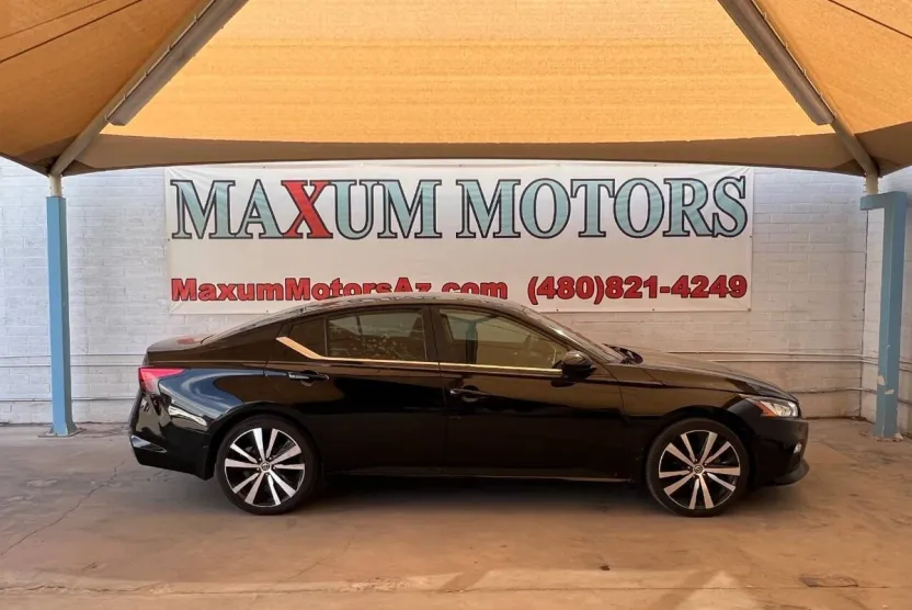 2020 Nissan Altima 2.5 SR photo 1