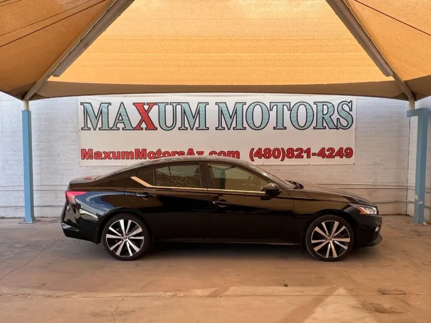 2020 Nissan Altima 2.5 SR photo 1