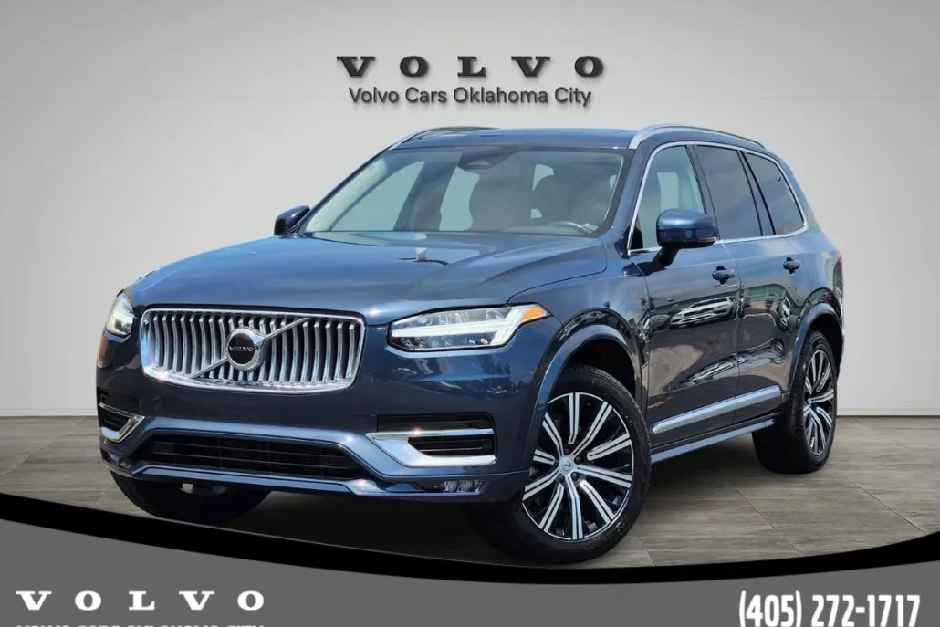 2025 Volvo XC90 B5 Core photo 1