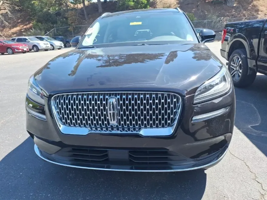 2021 Lincoln Corsair Standard photo 1