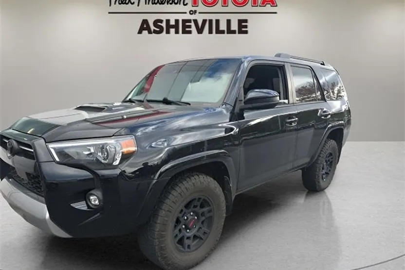 2021 Toyota 4Runner TRD Off-Road photo 1
