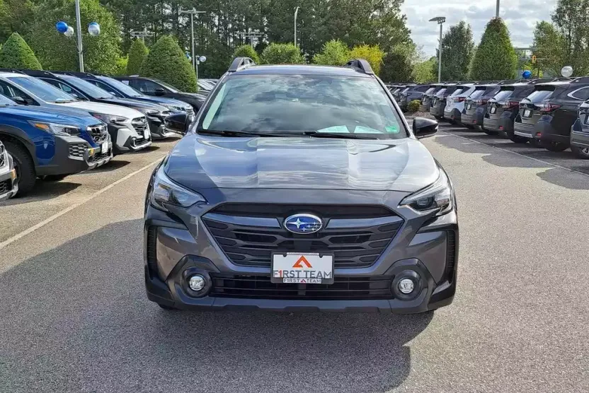 2023 Subaru Outback Premium photo 1