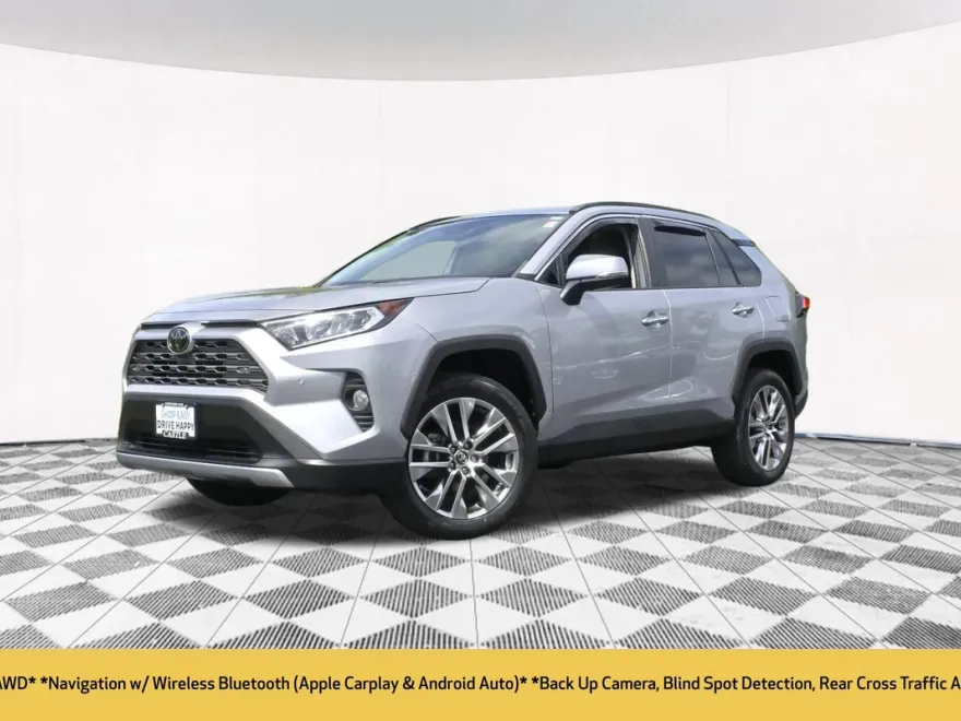 2019 Toyota RAV4 Limited photo 1