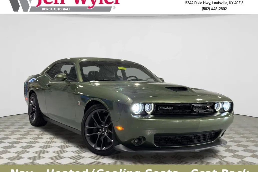 2023 Dodge Challenger R/T Scat Pack photo 1