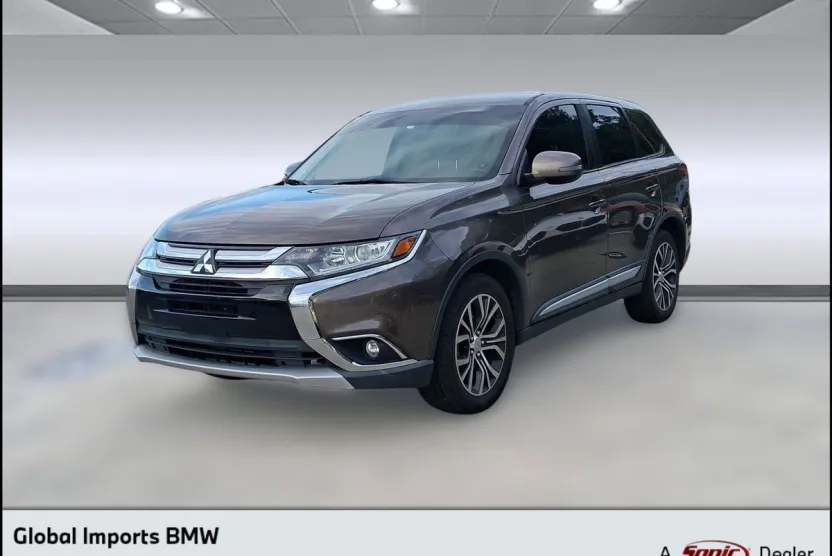 2018 Mitsubishi Outlander SEL photo 1