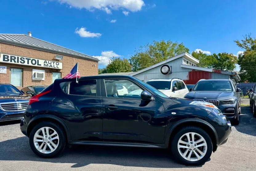 2013 Nissan Juke SL photo 1