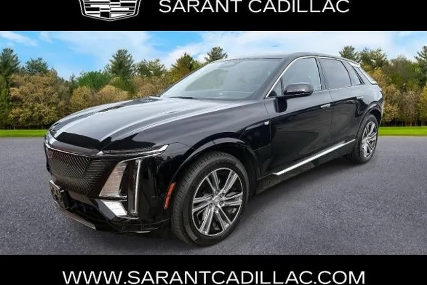 2024 Cadillac Lyriq Luxury photo 1