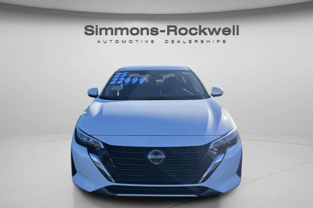 2025 Nissan Sentra SV photo 1