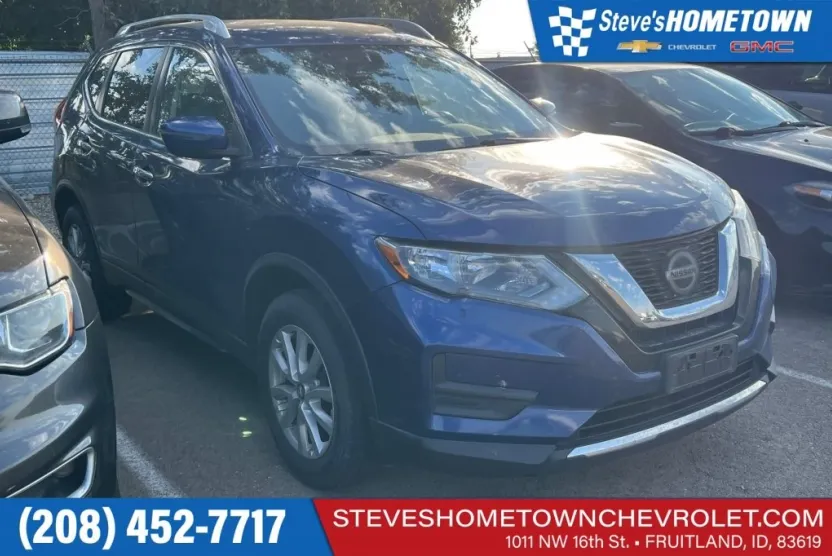 2018 Nissan Rogue SV photo 1