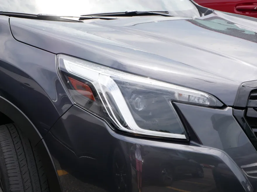 2022 Subaru Forester Premium photo 1