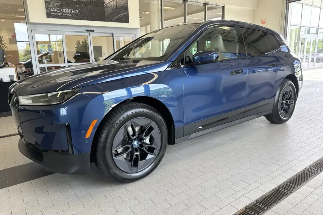 2025 Bmw iX photo 1