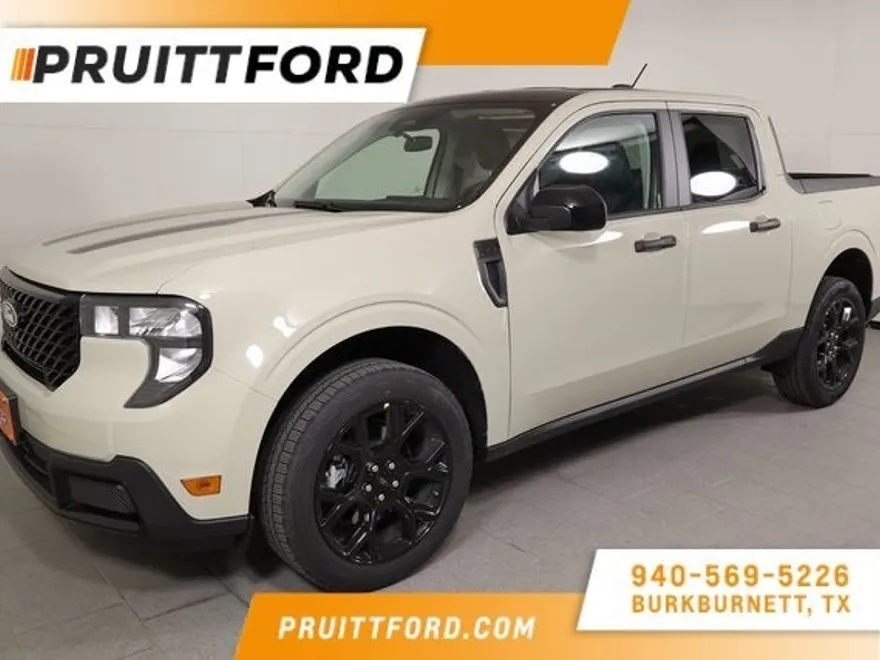2025 Ford Maverick XLT photo 1